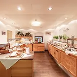Naturhotel Schloss Kassegg 3*