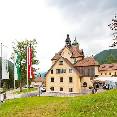 מלון Naturhotel Schloss Kassegg 3*