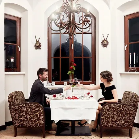 מלון Naturhotel Schloss Kassegg 3*