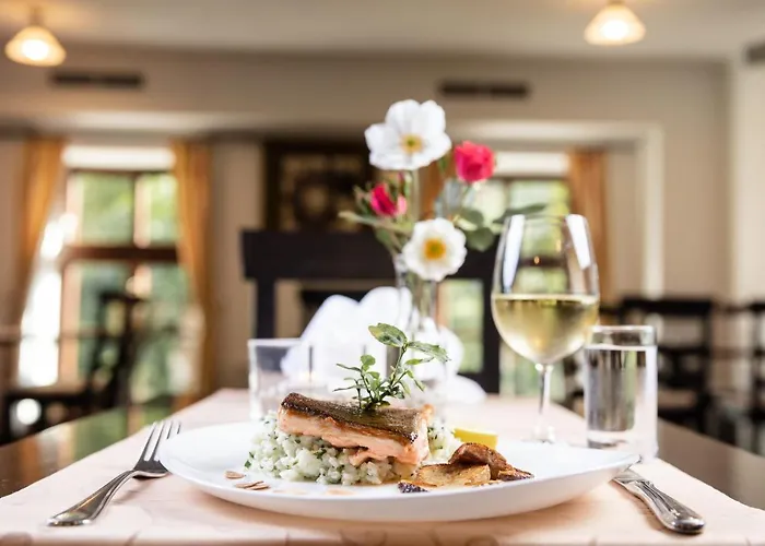 فندق Naturhotel Schloss Kassegg 3*