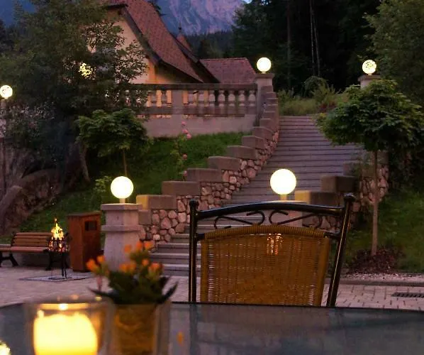 Naturhotel Schloss Kassegg فندق سكانت غالين